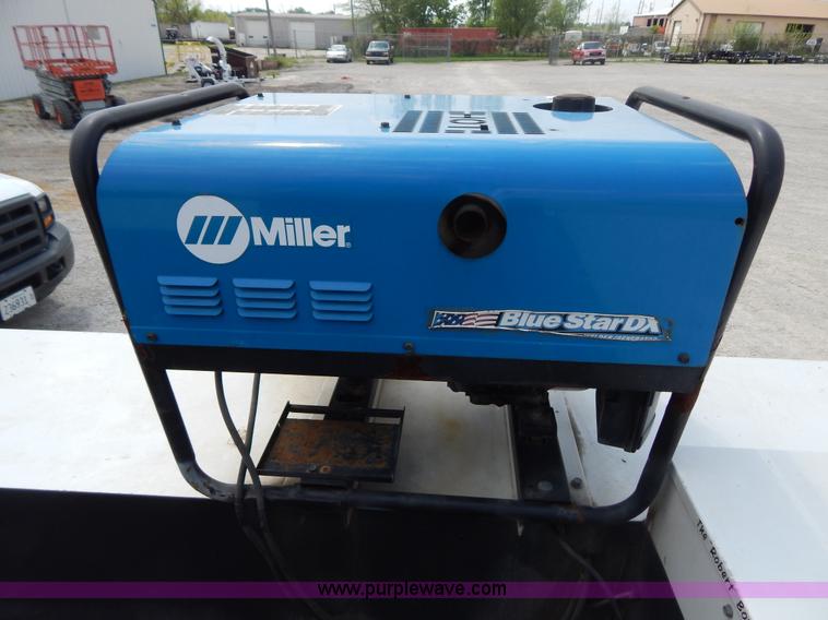 image for item G3193 2006 Ford F550 XL service truck