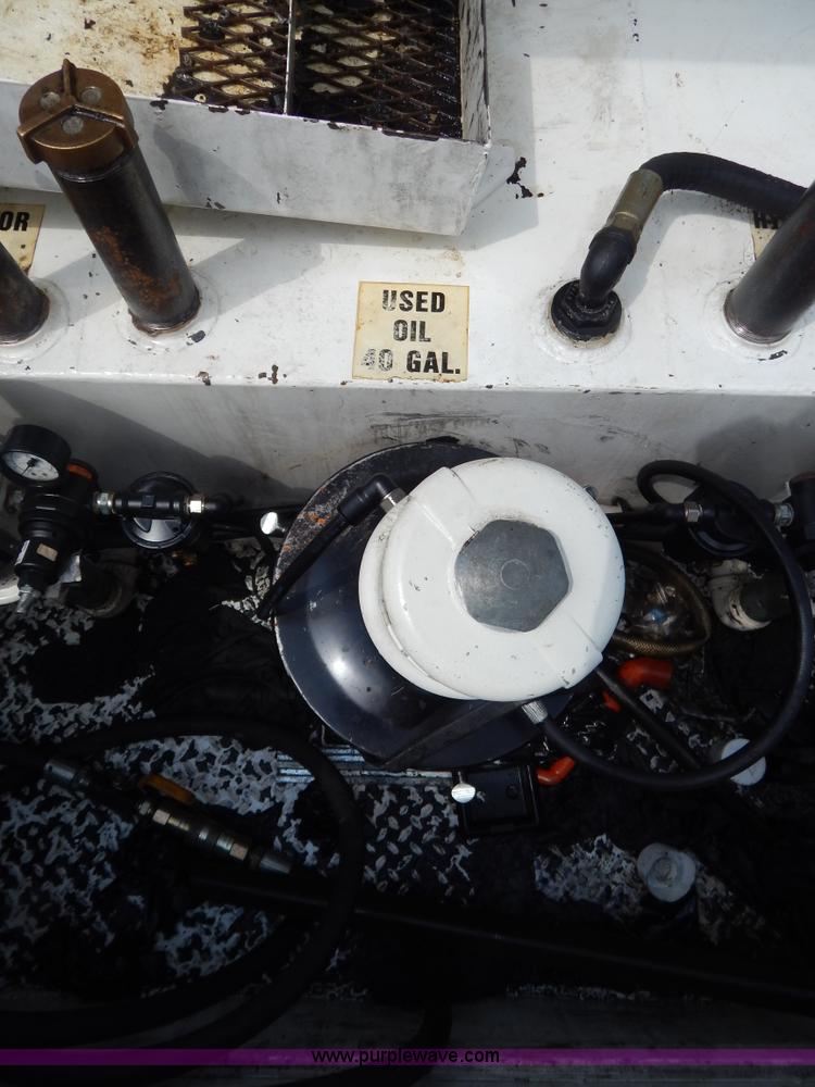 image for item G3193 2006 Ford F550 XL service truck