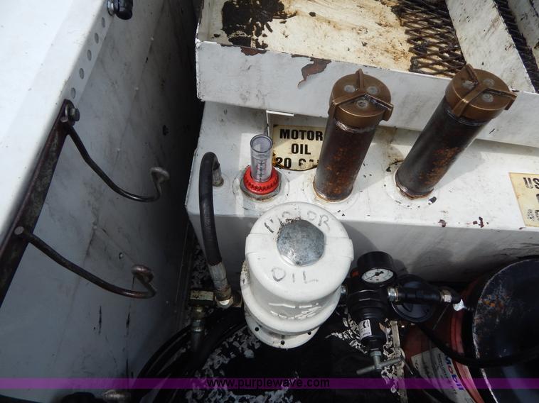 image for item G3193 2006 Ford F550 XL service truck