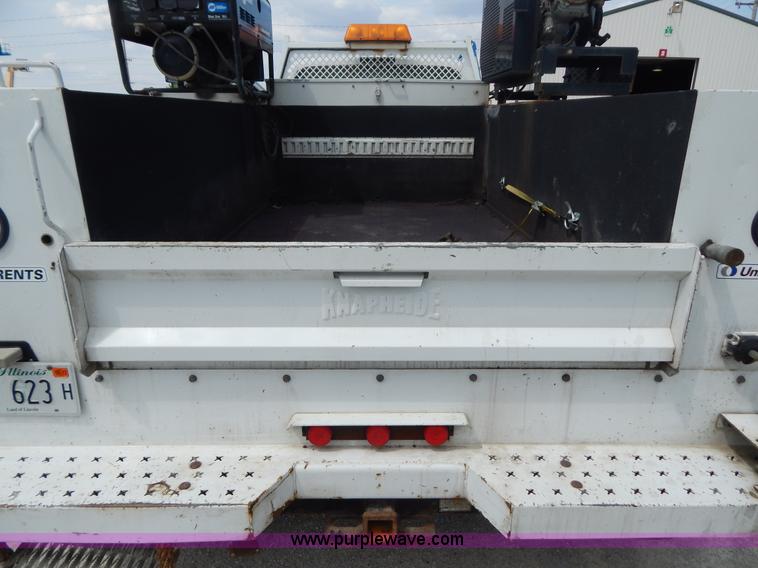 image for item G3193 2006 Ford F550 XL service truck