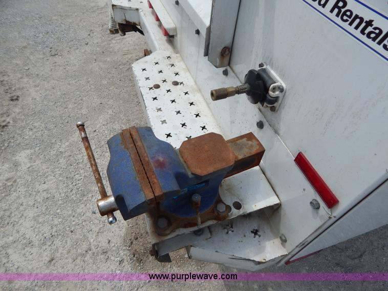 image for item G3193 2006 Ford F550 XL service truck