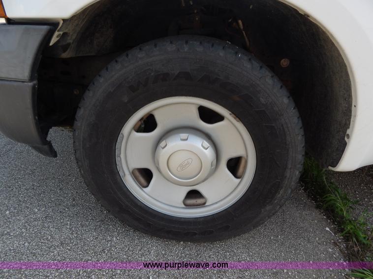 image for item G3194 2006 Ford F250 Super Duty pickup truck