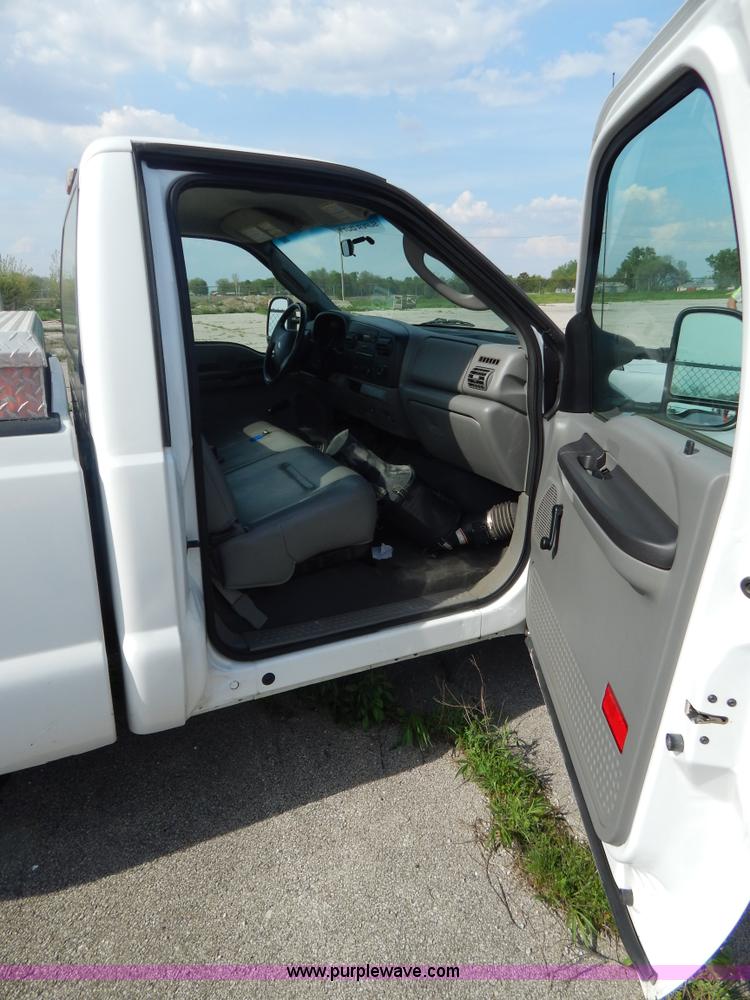 image for item G3194 2006 Ford F250 Super Duty pickup truck