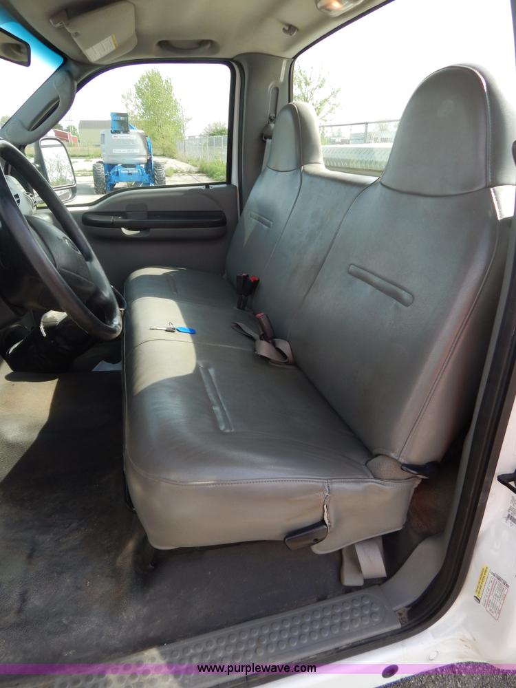 image for item G3194 2006 Ford F250 Super Duty pickup truck