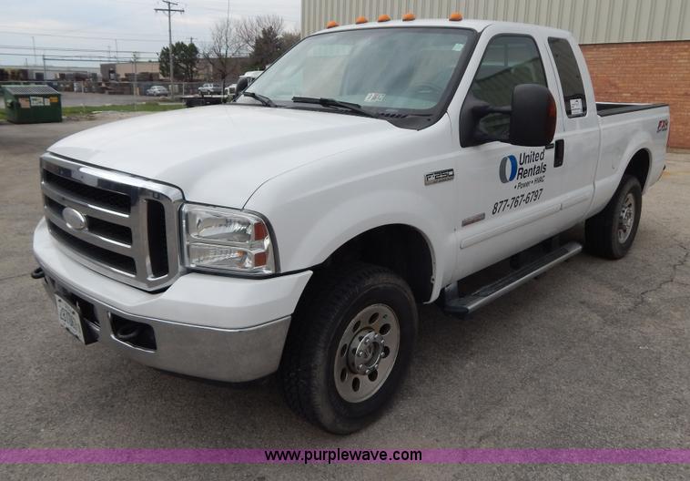image for item G3195 2006 Ford F250 SuperCab pickup truck