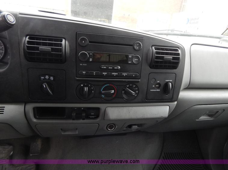 image for item G3195 2006 Ford F250 SuperCab pickup truck