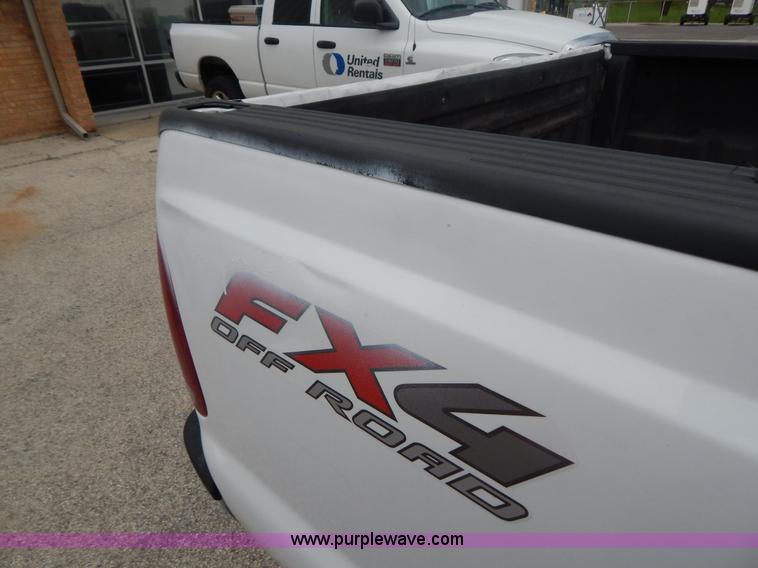 image for item G3195 2006 Ford F250 SuperCab pickup truck