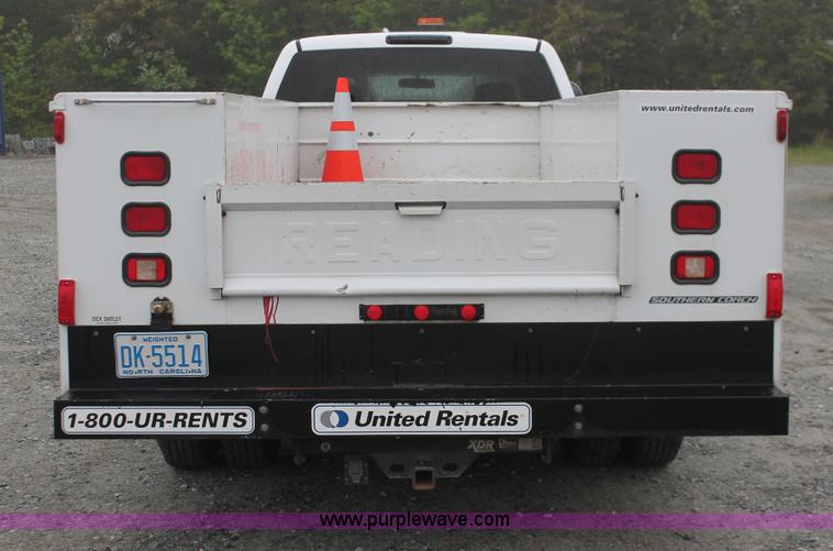 image for item H3577 2007 Chevrolet Silverado 3500 LS utility truck