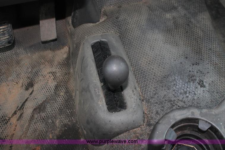 image for item H3577 2007 Chevrolet Silverado 3500 LS utility truck