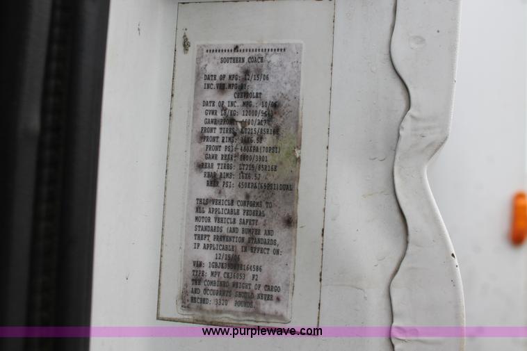 image for item H3577 2007 Chevrolet Silverado 3500 LS utility truck