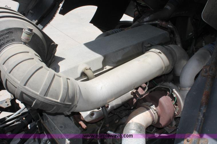 image for item H3579 2006 Freightliner Argosy flatbed truck