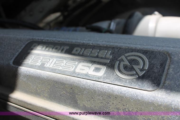 image for item H3579 2006 Freightliner Argosy flatbed truck