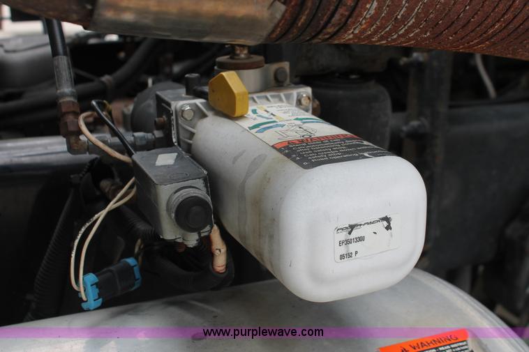 image for item H3579 2006 Freightliner Argosy flatbed truck