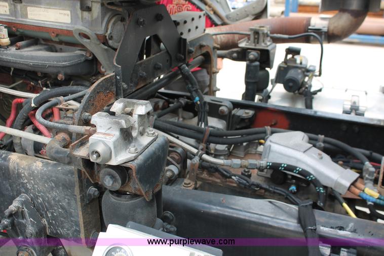 image for item H3579 2006 Freightliner Argosy flatbed truck