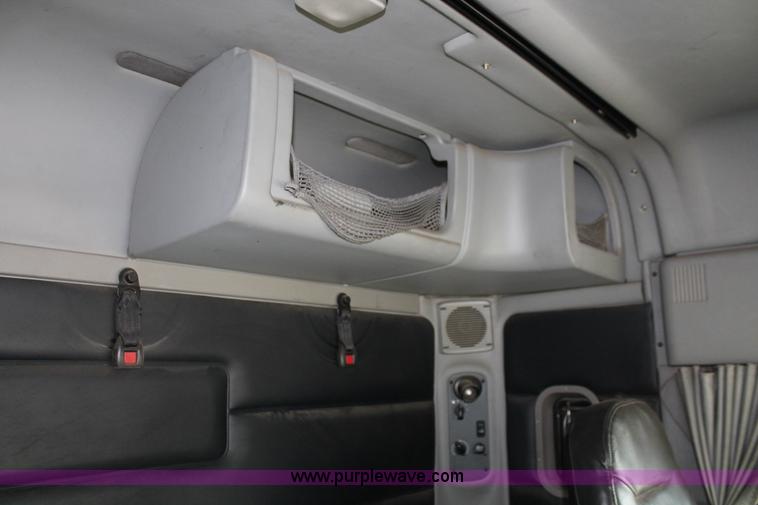 image for item H3581 2003 Freightliner Argosy flatbed truck