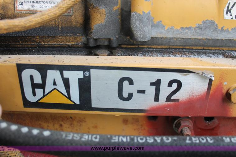 image for item H3581 2003 Freightliner Argosy flatbed truck