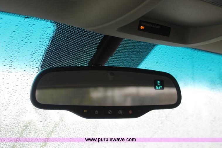 image for item H3583 2008 Chevrolet Silverado 1500 Crew Cab pickup truck