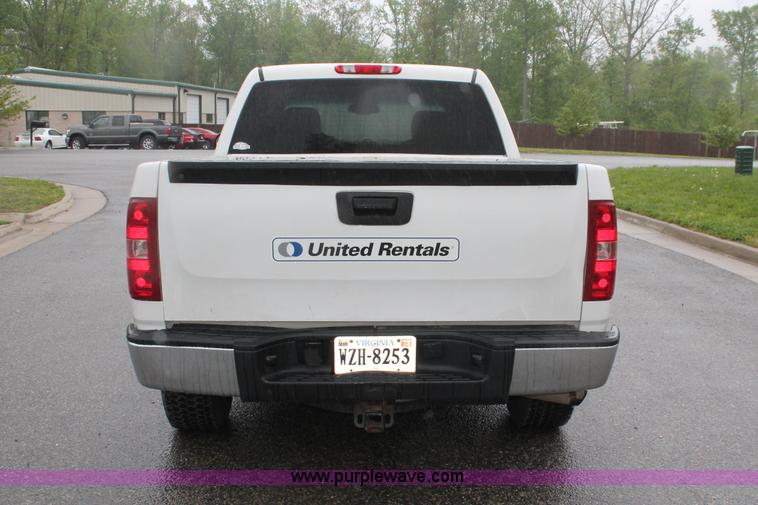 image for item H3583 2008 Chevrolet Silverado 1500 Crew Cab pickup truck