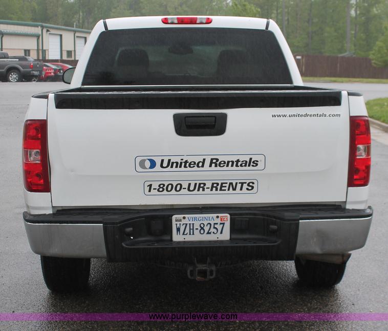 image for item H3584 2009 Chevrolet Silverado 1500 Crew Cab pickup truck