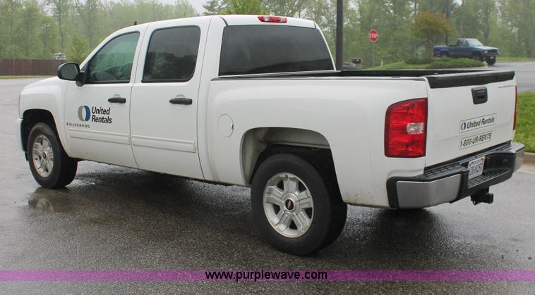 image for item H3584 2009 Chevrolet Silverado 1500 Crew Cab pickup truck