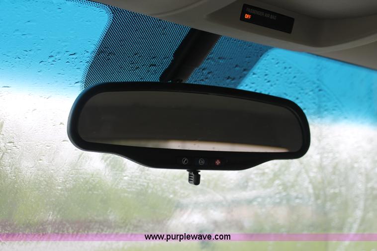 image for item H3584 2009 Chevrolet Silverado 1500 Crew Cab pickup truck