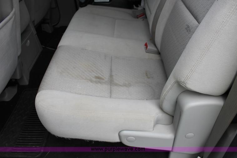 image for item H3584 2009 Chevrolet Silverado 1500 Crew Cab pickup truck