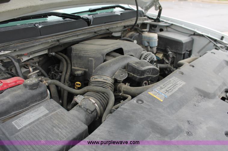 image for item H3584 2009 Chevrolet Silverado 1500 Crew Cab pickup truck