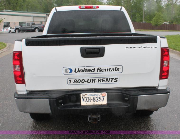 image for item H3584 2009 Chevrolet Silverado 1500 Crew Cab pickup truck