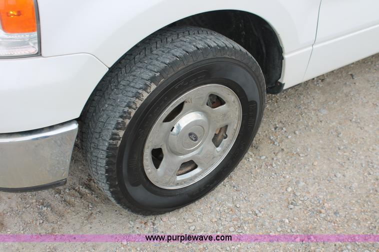 image for item H3585 2006 Ford F150 XLT SuperCab pickup truck