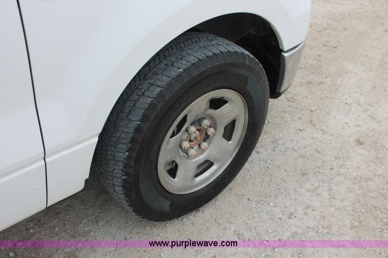 image for item H3585 2006 Ford F150 XLT SuperCab pickup truck