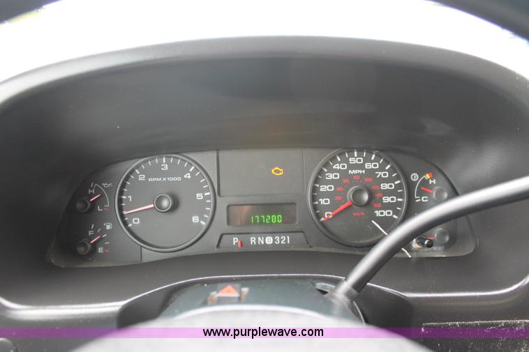 image for item H3586 2006 Ford F250 XLT SuperCab pickup truck