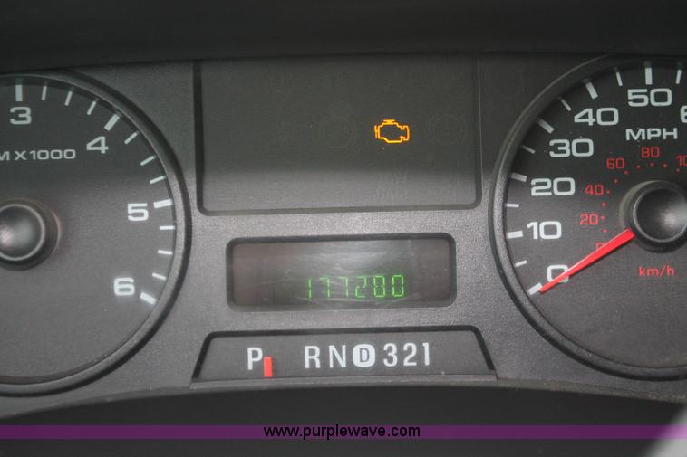 image for item H3586 2006 Ford F250 XLT SuperCab pickup truck