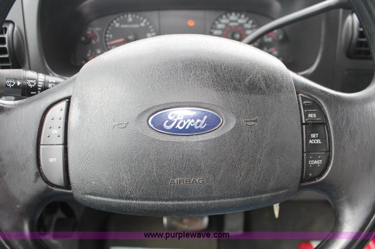 image for item H3586 2006 Ford F250 XLT SuperCab pickup truck