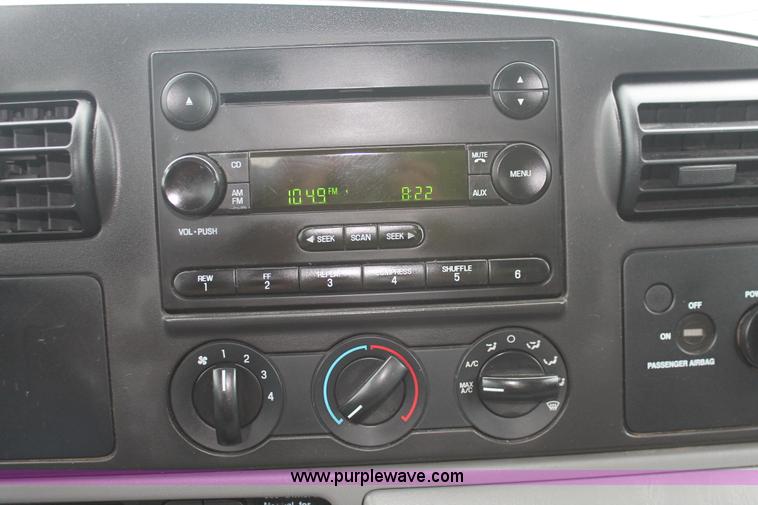 image for item H3586 2006 Ford F250 XLT SuperCab pickup truck