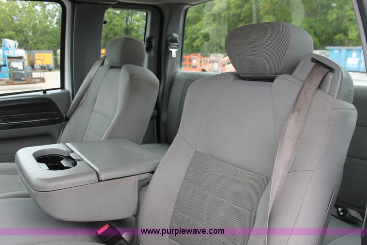 image for item H3586 2006 Ford F250 XLT SuperCab pickup truck