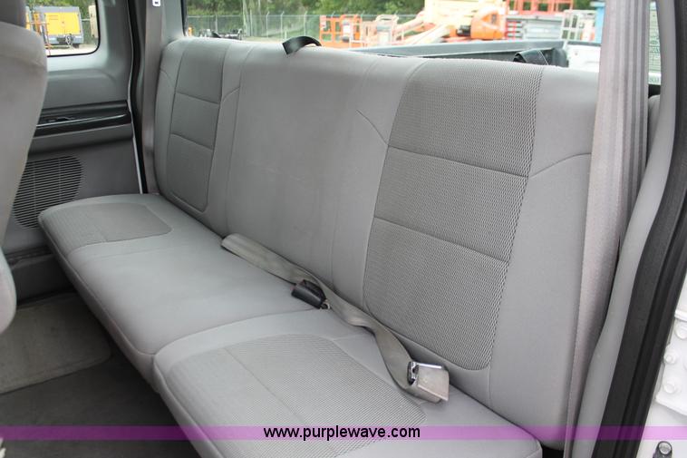 image for item H3586 2006 Ford F250 XLT SuperCab pickup truck