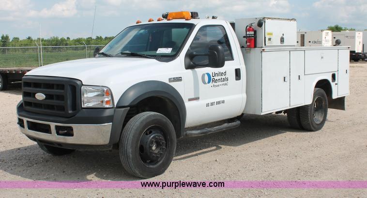 image for item H3589 2006 Ford F550 XL Super Duty service truck
