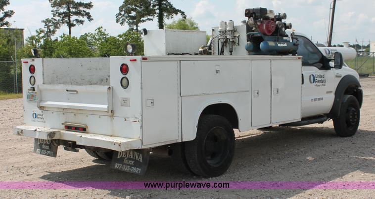 image for item H3589 2006 Ford F550 XL Super Duty service truck