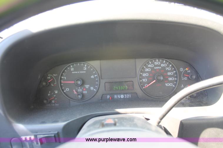 image for item H3589 2006 Ford F550 XL Super Duty service truck