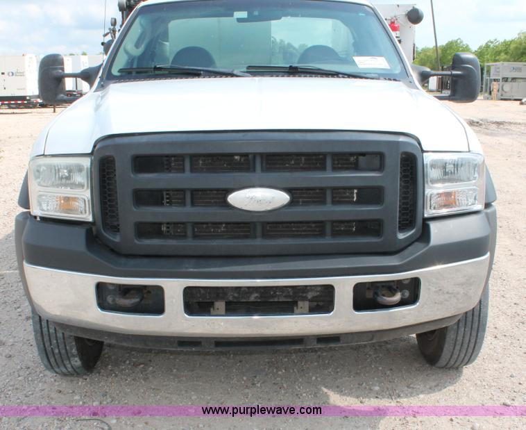 image for item H3589 2006 Ford F550 XL Super Duty service truck