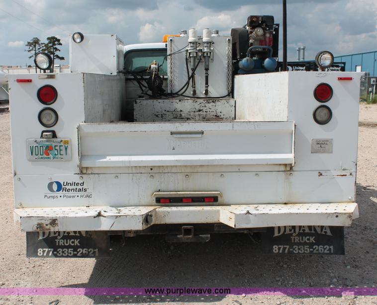 image for item H3589 2006 Ford F550 XL Super Duty service truck