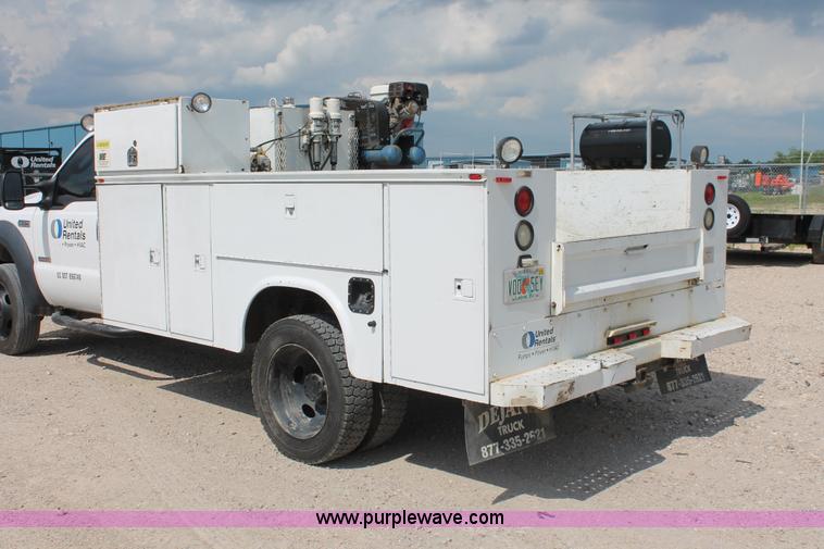 image for item H3589 2006 Ford F550 XL Super Duty service truck
