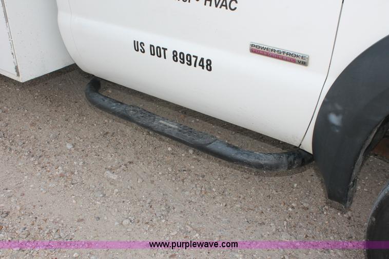 image for item H3589 2006 Ford F550 XL Super Duty service truck