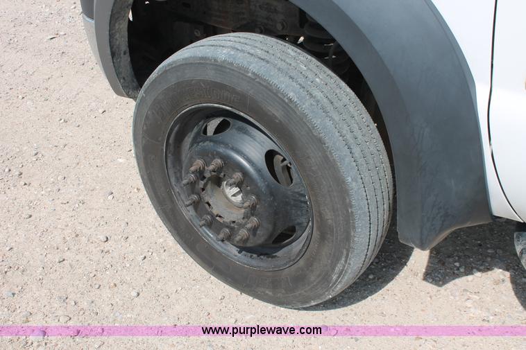 image for item H3589 2006 Ford F550 XL Super Duty service truck
