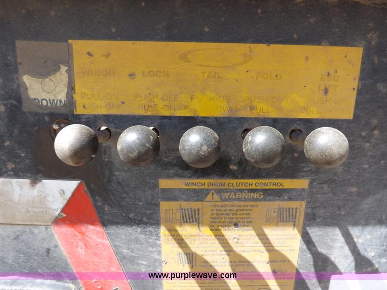 image for item H7164 2006 Ledwell Hydratail trailer