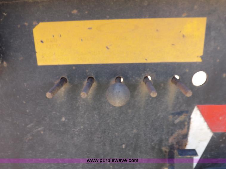 image for item H7164 2006 Ledwell Hydratail trailer