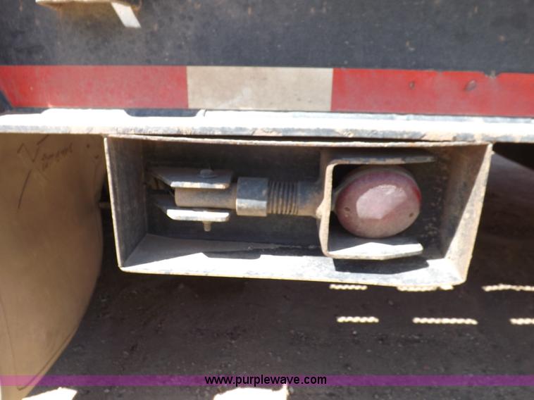 image for item H7164 2006 Ledwell Hydratail trailer