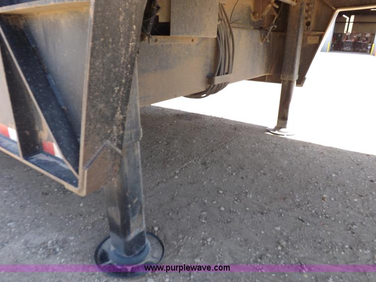 image for item H7164 2006 Ledwell Hydratail trailer