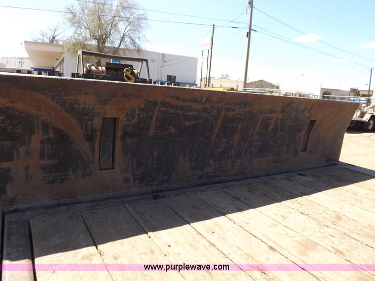 image for item H7164 2006 Ledwell Hydratail trailer