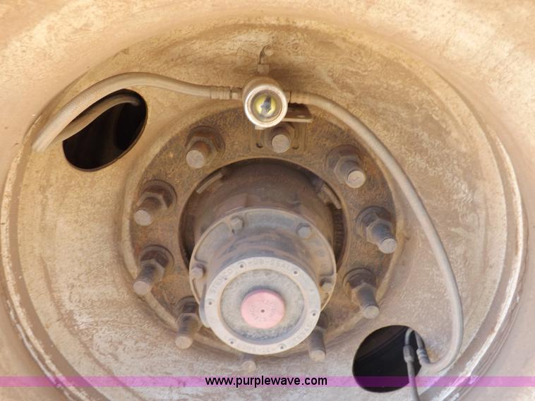 image for item H7164 2006 Ledwell Hydratail trailer